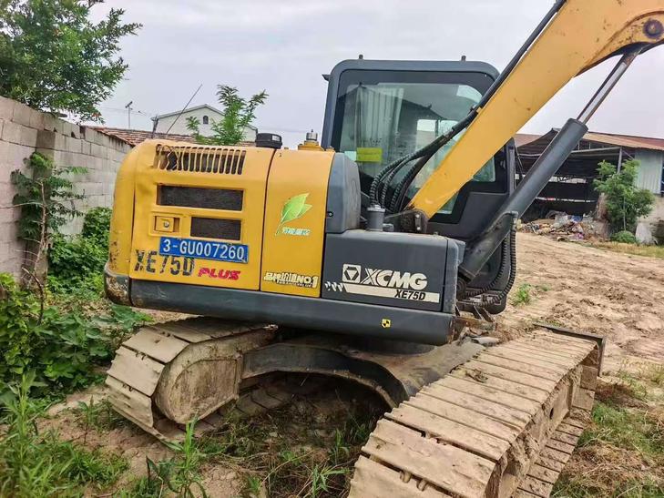 Buy XCMG XE75C Used Excavator / 1