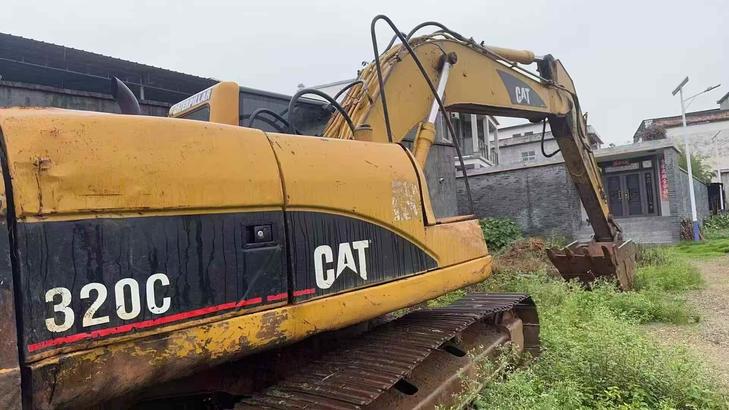 Buy Caterpillar 320C Used Excavator / 1