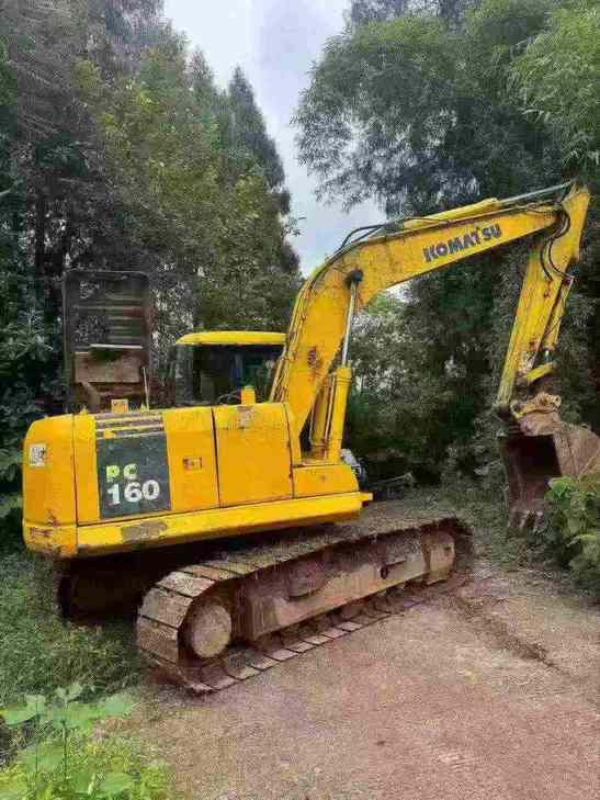 Buy Komatsu PC130 Used Excavator / 1