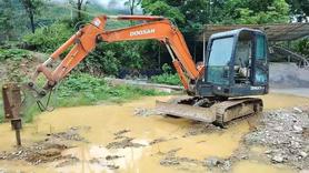Buy Doosan DH60 Used Excavator / 3 Buy Doosan DH60 Used Excavator / 3