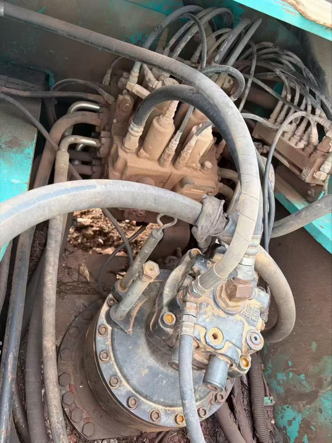 Buy Kobelco SK250-6 Used Excavator / 6