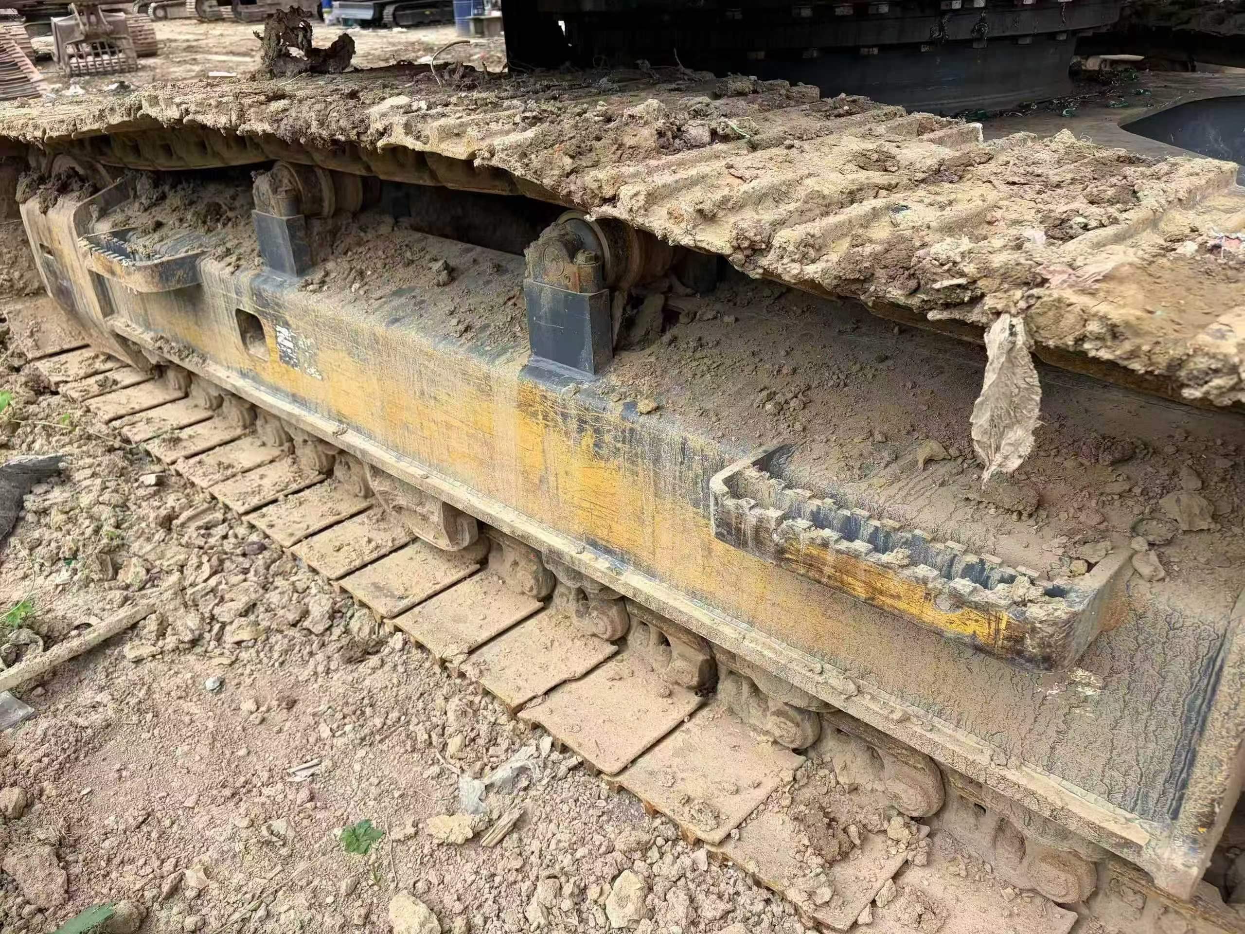 Buy XCMG XE200 Used Excavator / 7
