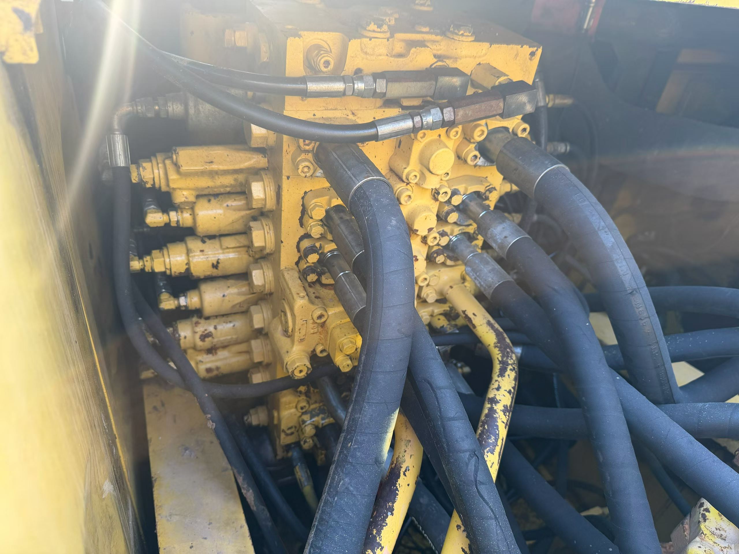Buy Komatsu PC200-7 Used Excavator / 5