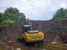 Buy XCMG XE135B Used Excavator / 4 Buy XCMG XE135B Used Excavator / 4