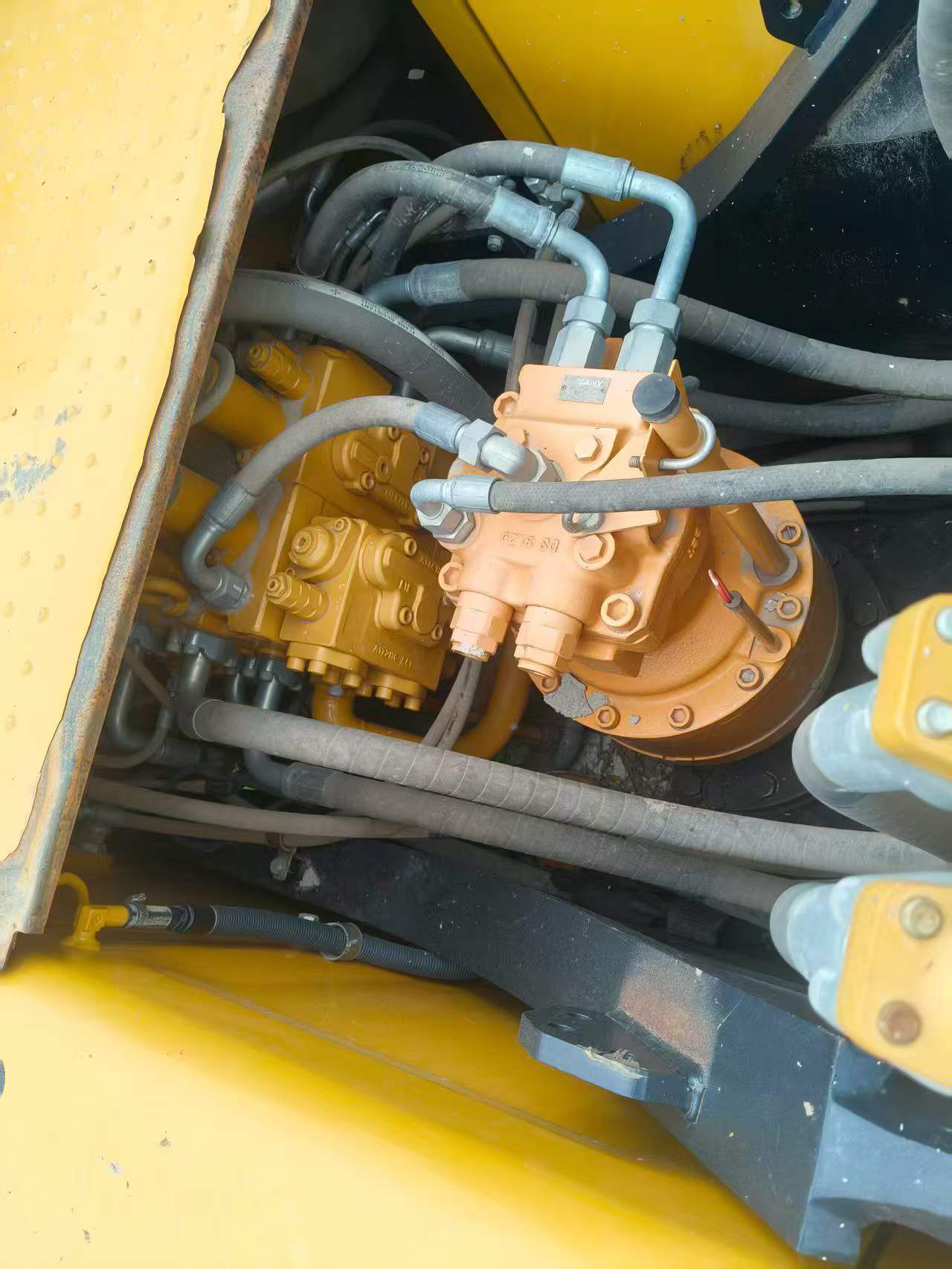 Buy Sany SY205C Used Excavator / 3