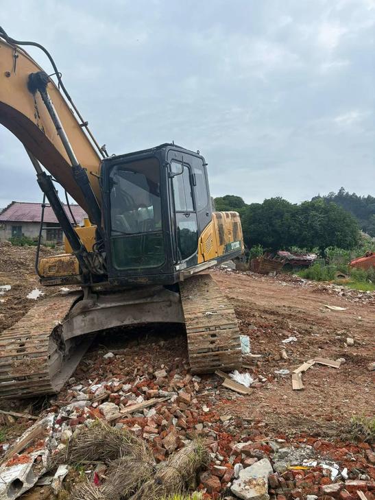 Buy Sany SY205C Used Excavator / 1