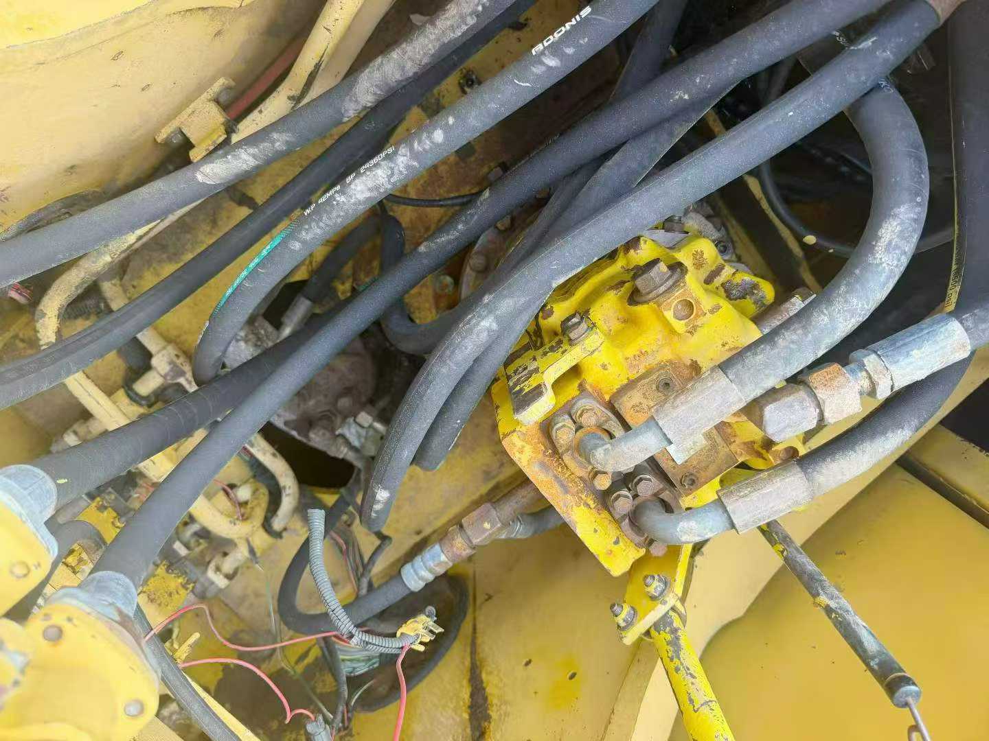 Buy Komatsu PC200-7 Used Excavator / 9