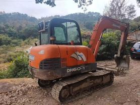 شراء حفارة Doosan DH60-7 مستعملة / 2 شراء حفارة Doosan DH60-7 مستعملة / 2