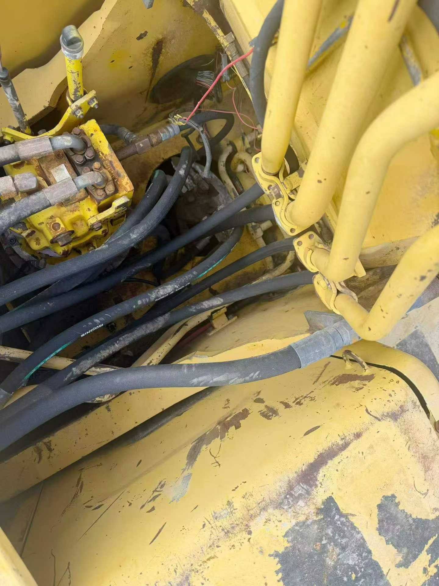 Buy Komatsu PC200-7 Used Excavator / 7