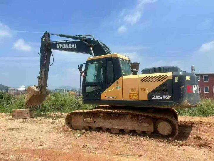 Buy Hyundai R215VS Used Excavator / 1