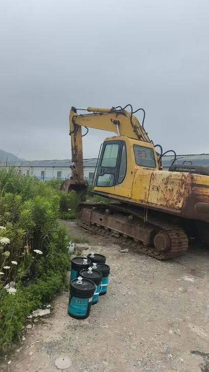 Buy Komatsu PC200-6 Used Excavator / 1