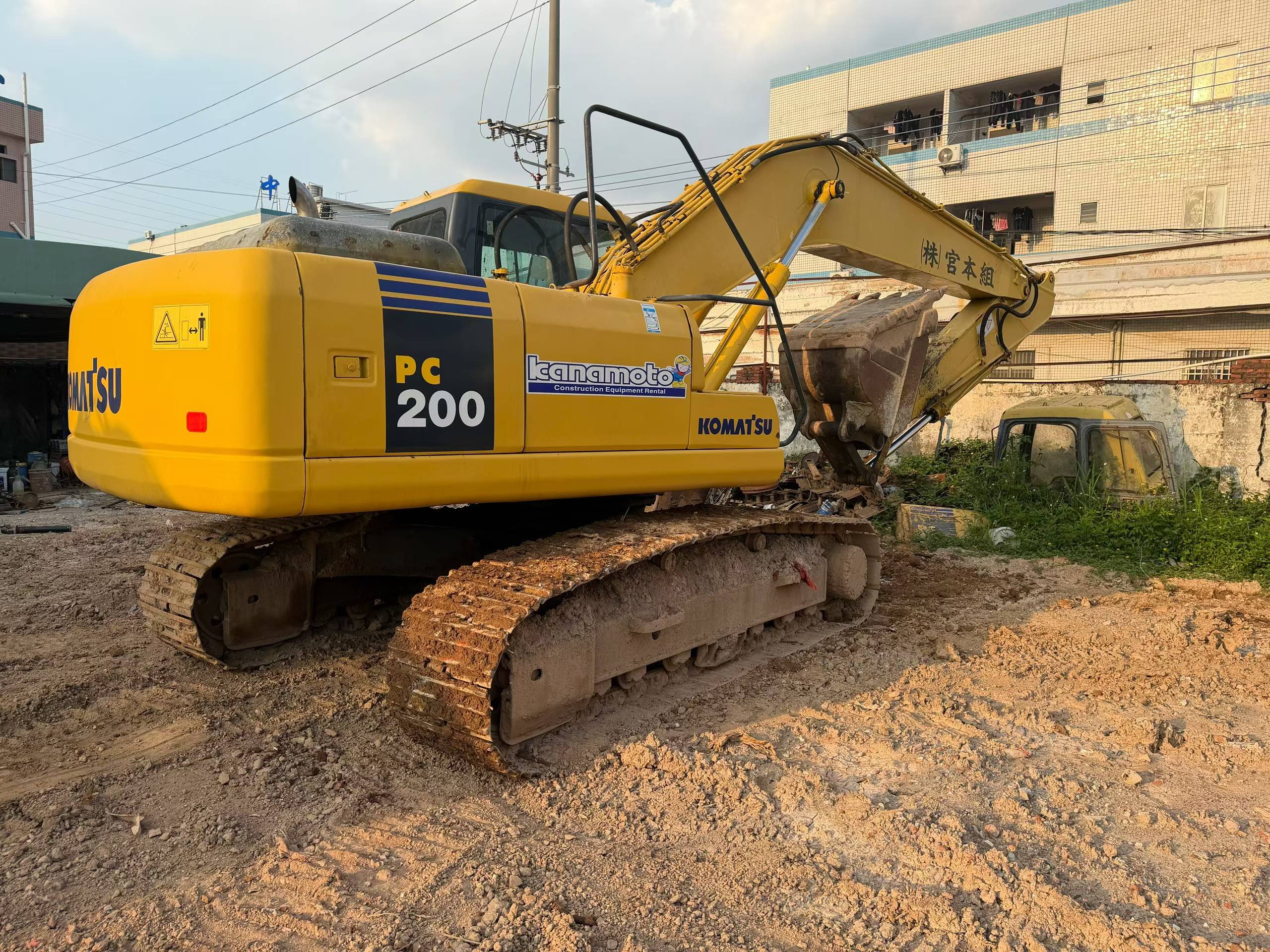 Buy Komatsu PC200-7 Used Excavator / 3