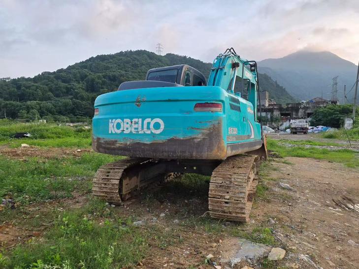 Buy Kobelco SK130 Used Excavator / 1