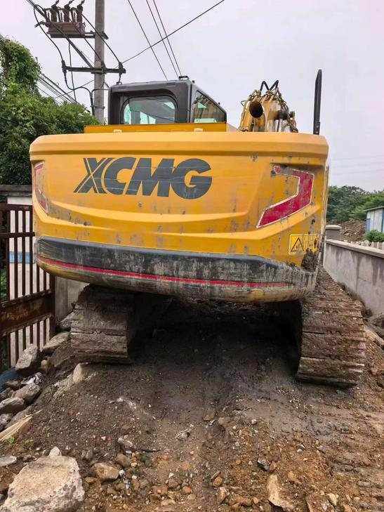 Buy XCMG XE135B Used Excavator / 1