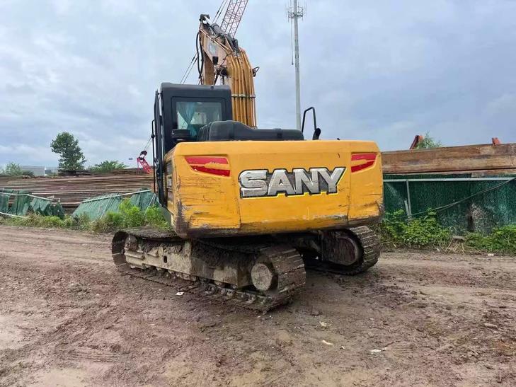 Buy Sany SY135 Used Excavator / 1