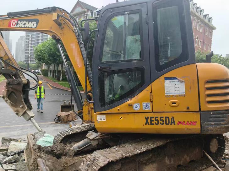 Buy XCMG XE55DA Used Excavator / 1
