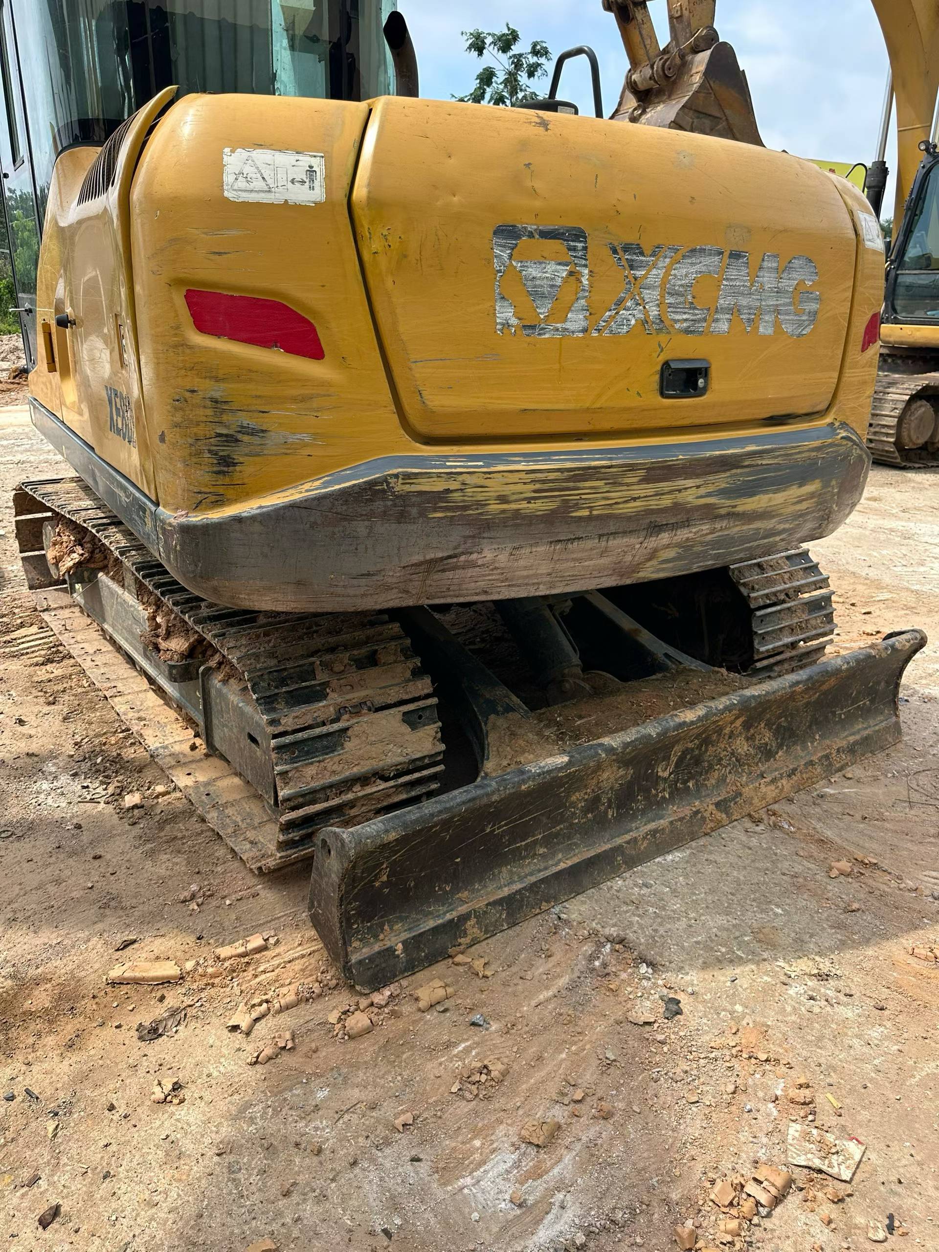 Buy XCMG XE75C Used Excavator / 2