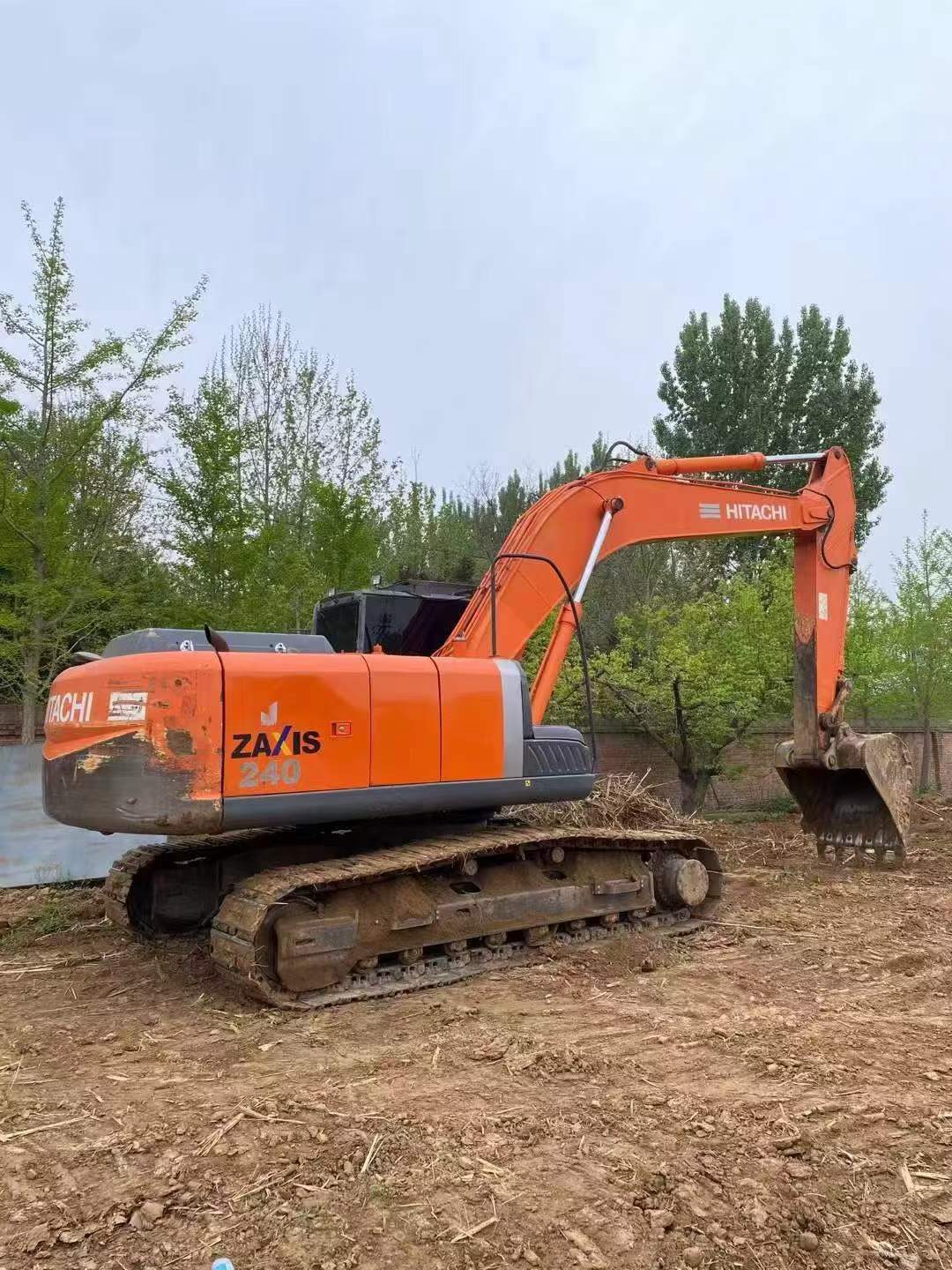 Buy Hitachi ZX240 Used Excavator / 2