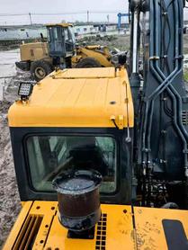 Buy Hyundai R215-7 Used Excavator / 4 Buy Hyundai R215-7 Used Excavator / 4