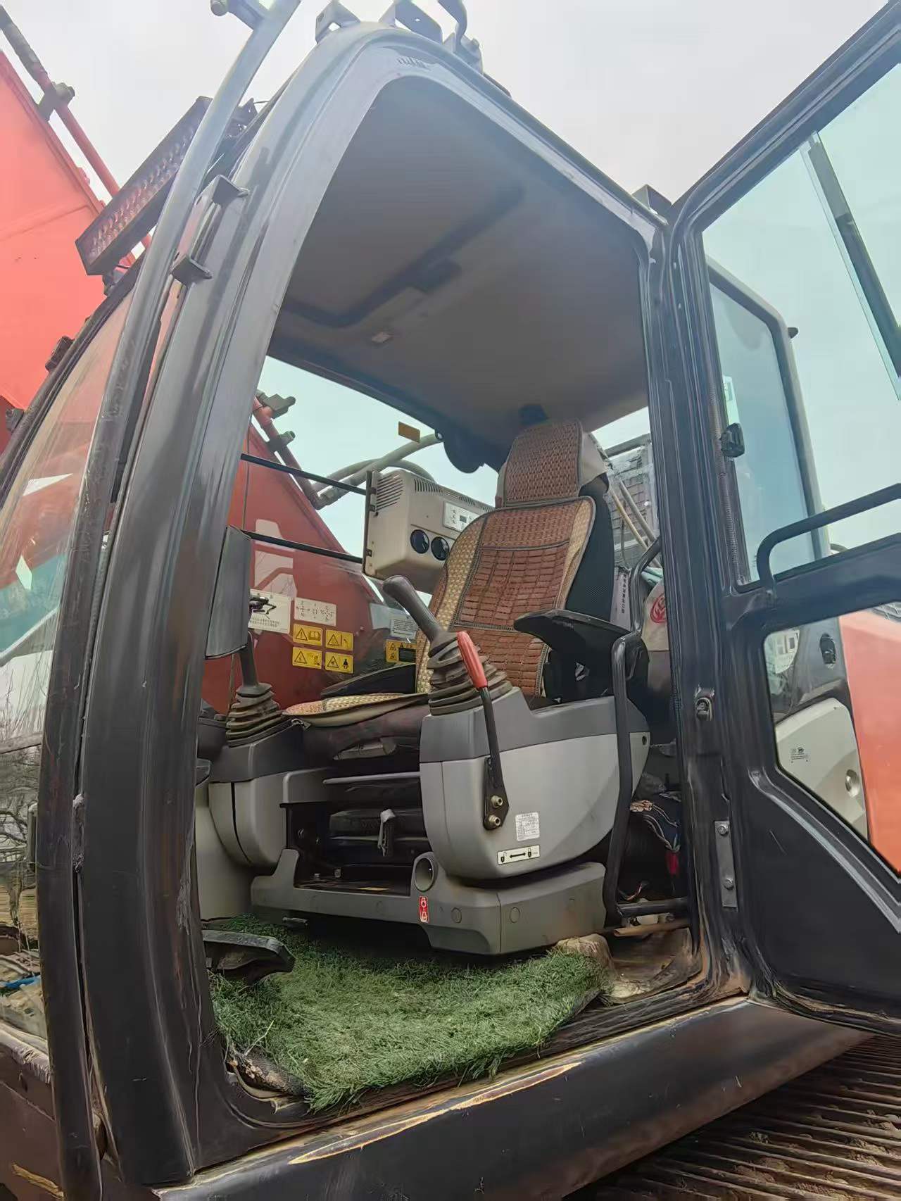 Buy Hitachi ZX330-5A Used Excavator / 2