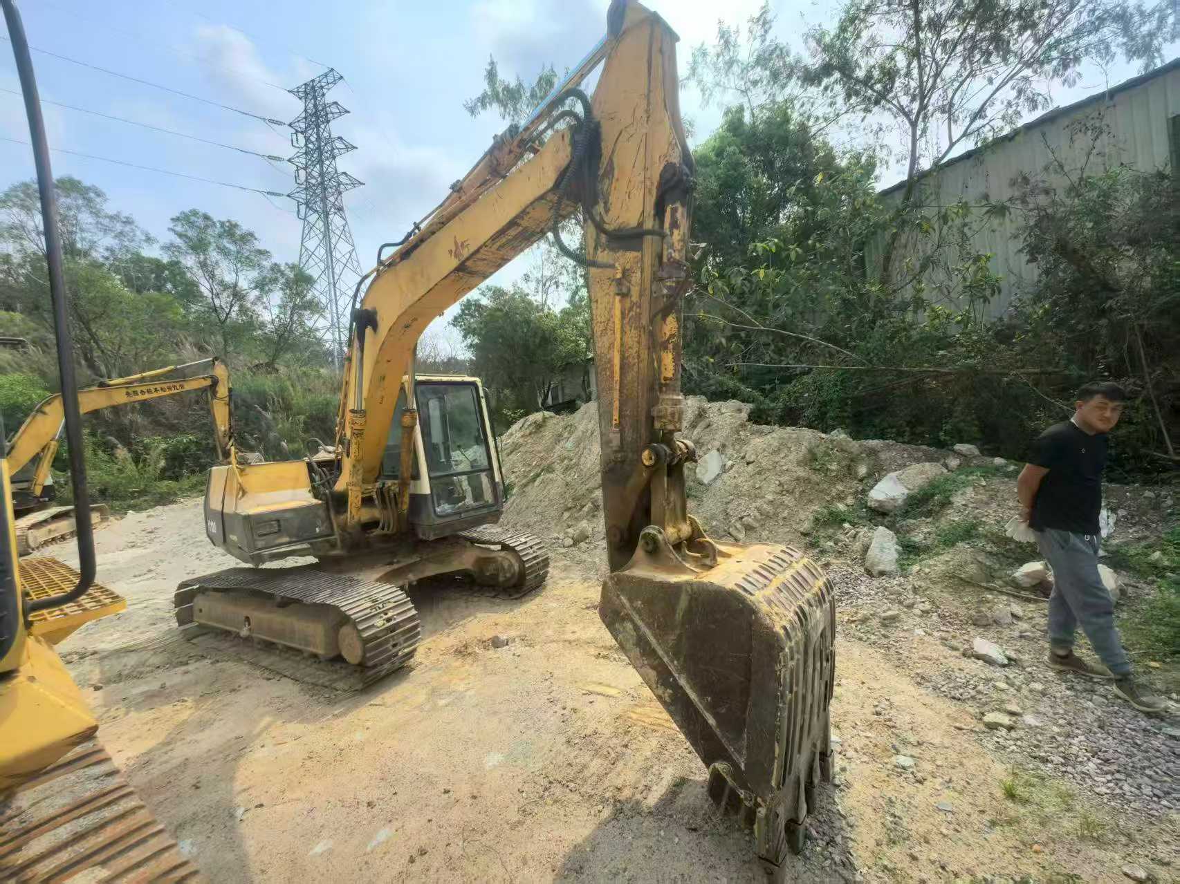 Buy Komatsu PC120-5 Used Excavator / 3