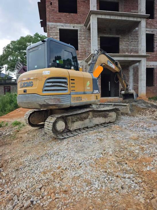 Buy XCMG XE60 Used Excavator / 1