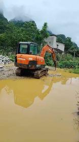 Buy Doosan DH60 Used Excavator / 2 Buy Doosan DH60 Used Excavator / 2