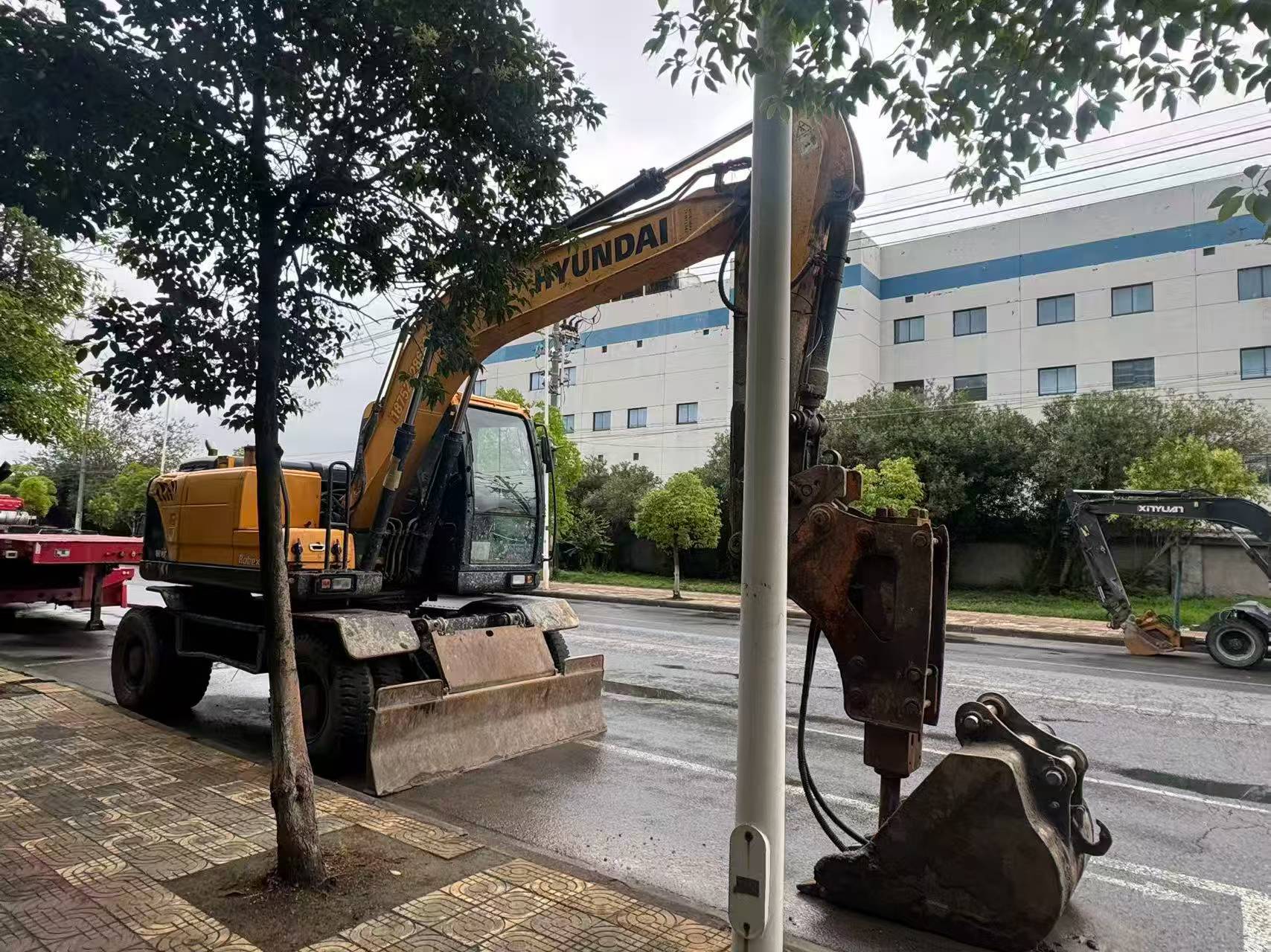 Buy Hyundai R150-7 Used Excavator / 8