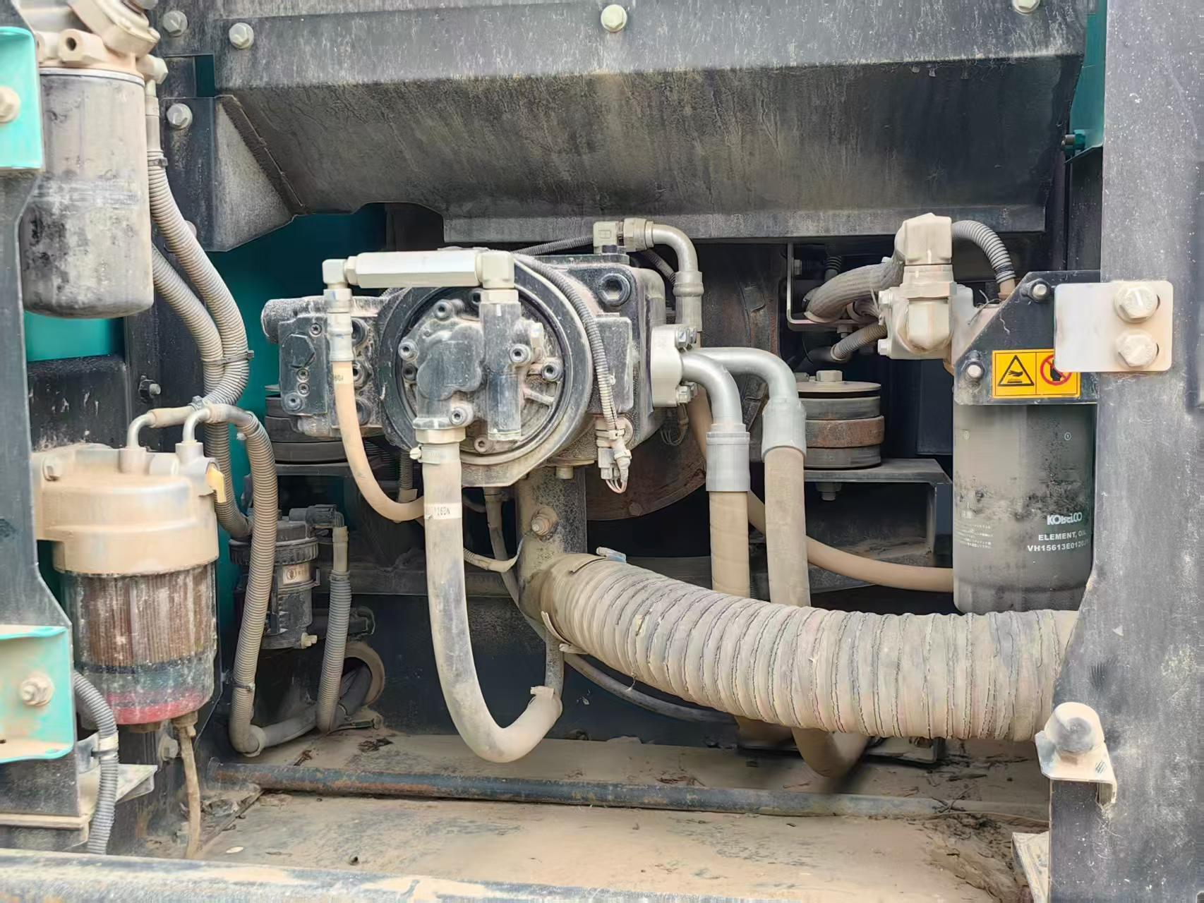 Buy Kobelco SK200 Used Excavator / 9