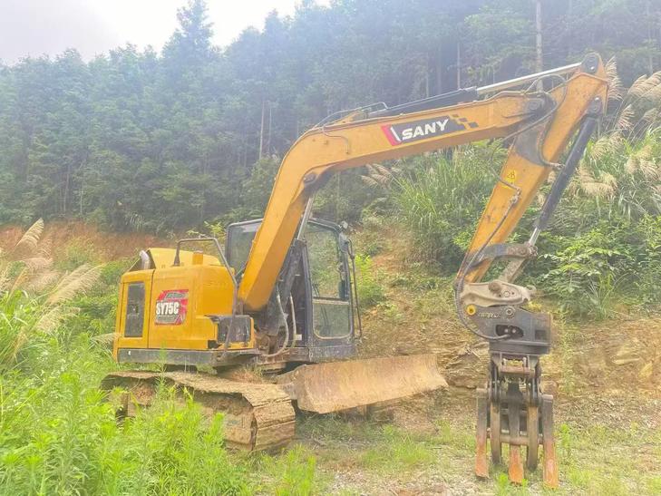 Buy Sany SY75 Used Excavator / 1