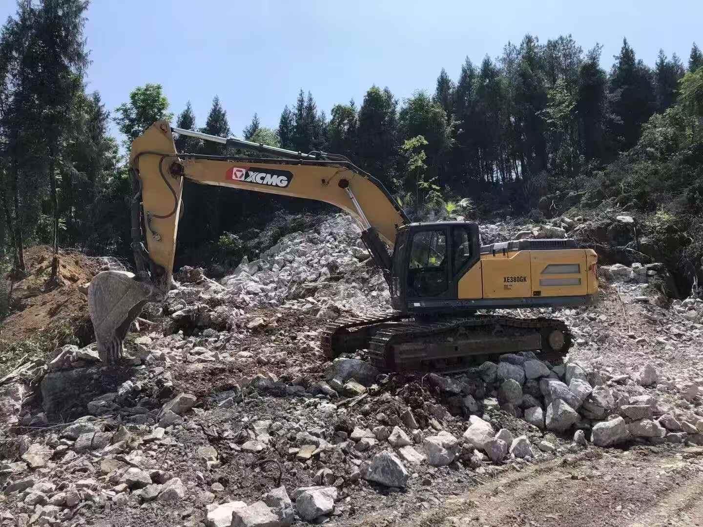 Buy XCMG XE380GK Used Excavator / 3