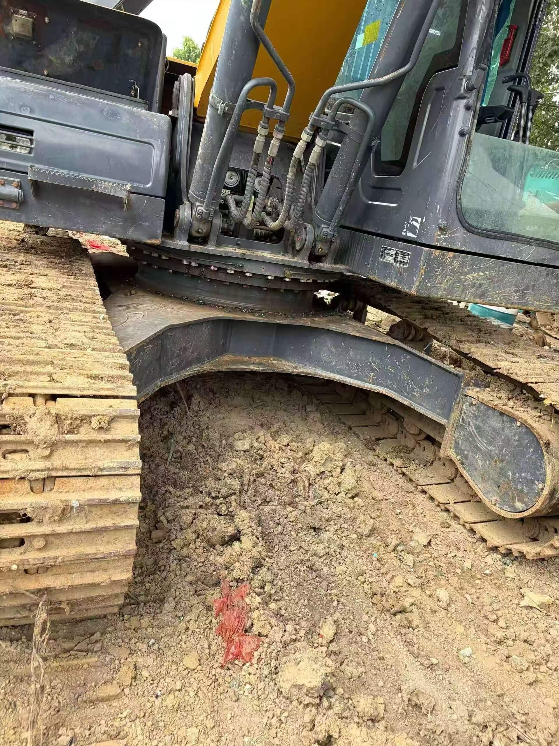 Buy XCMG XE200 Used Excavator / 8