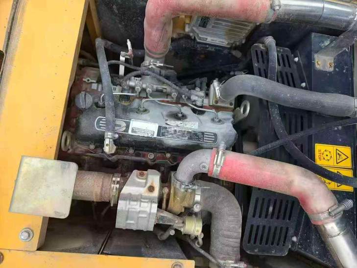 Buy XCMG XE135B Used Excavator / 1