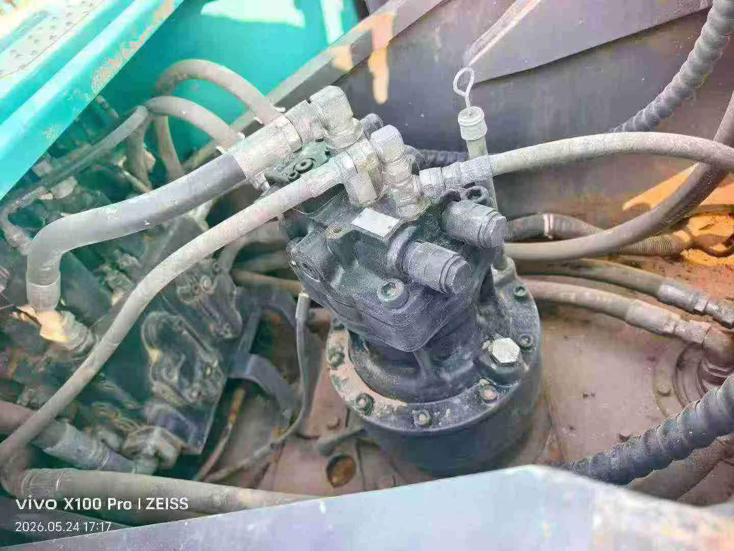 Buy Kobelco SK210 Used Excavator / 3
