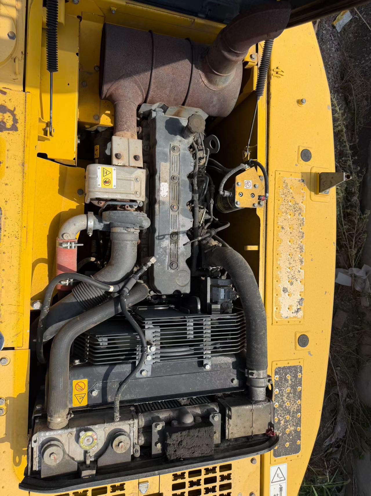 Buy Komatsu PC200-8M0 Used Excavator / 4