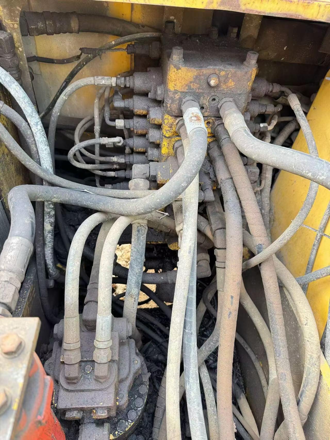 Buy Komatsu PC130-7 Used Excavator / 3