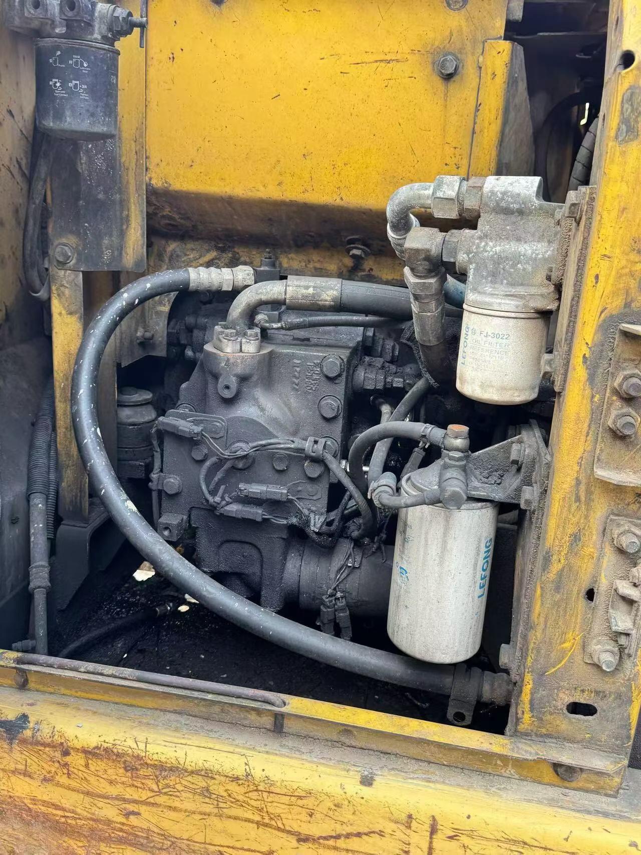 Buy Komatsu PC130-7 Used Excavator / 2