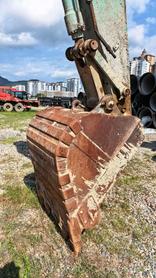 Buy Kobelco SK200-11 Used Excavator / 2 Buy Kobelco SK200-11 Used Excavator / 2