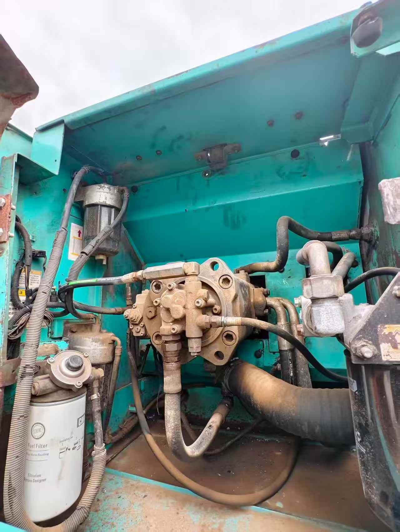Buy Kobelco SK210 Used Excavator / 6