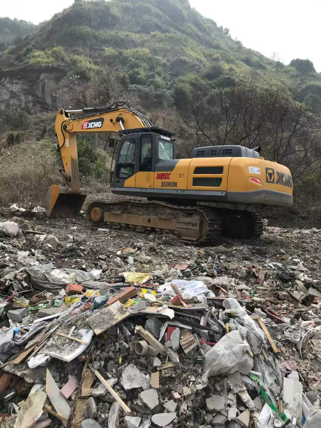 Buy XCMG XE380K Used Excavator / 5