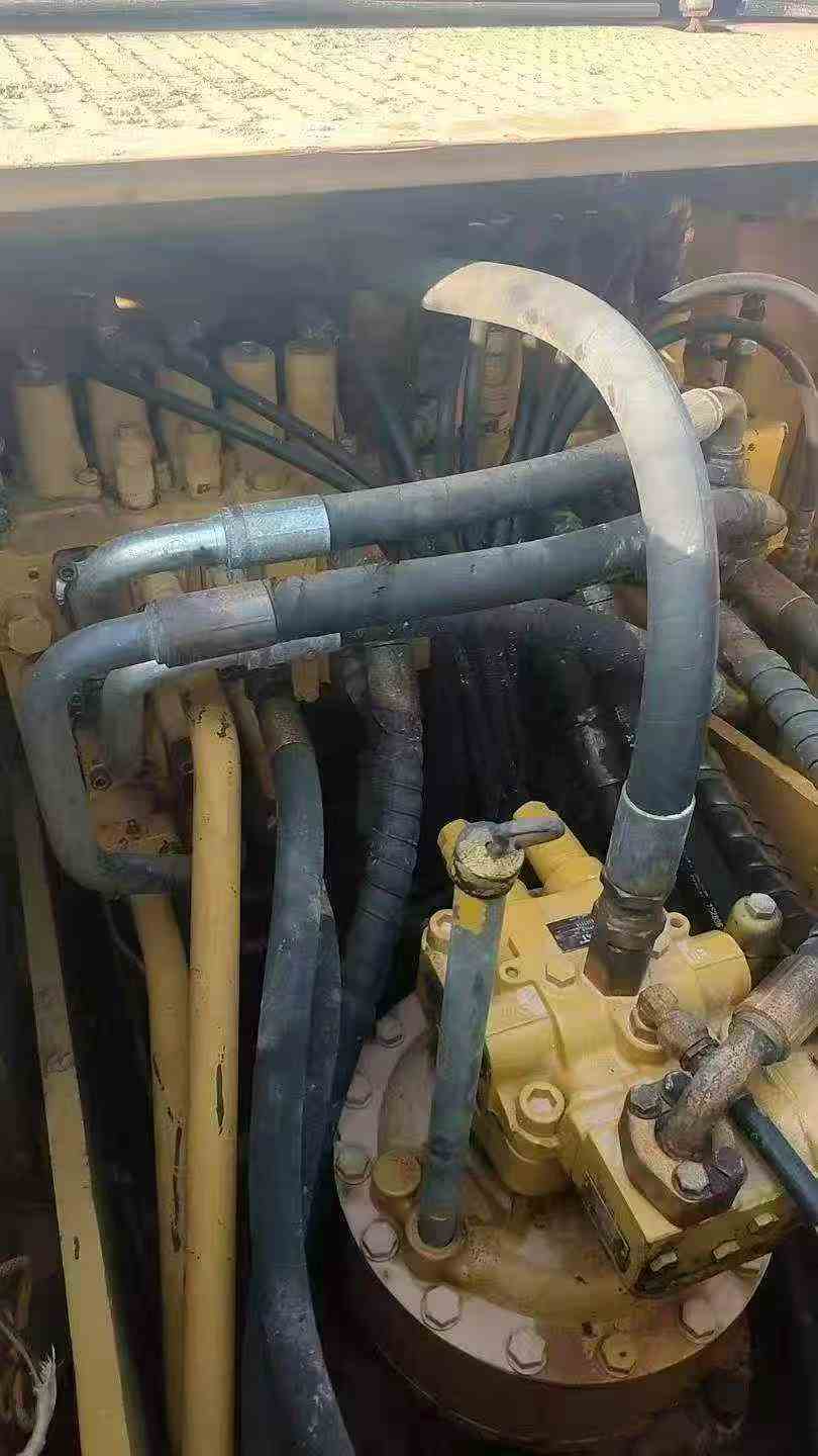 Buy Caterpillar 323 Used Excavator / 2