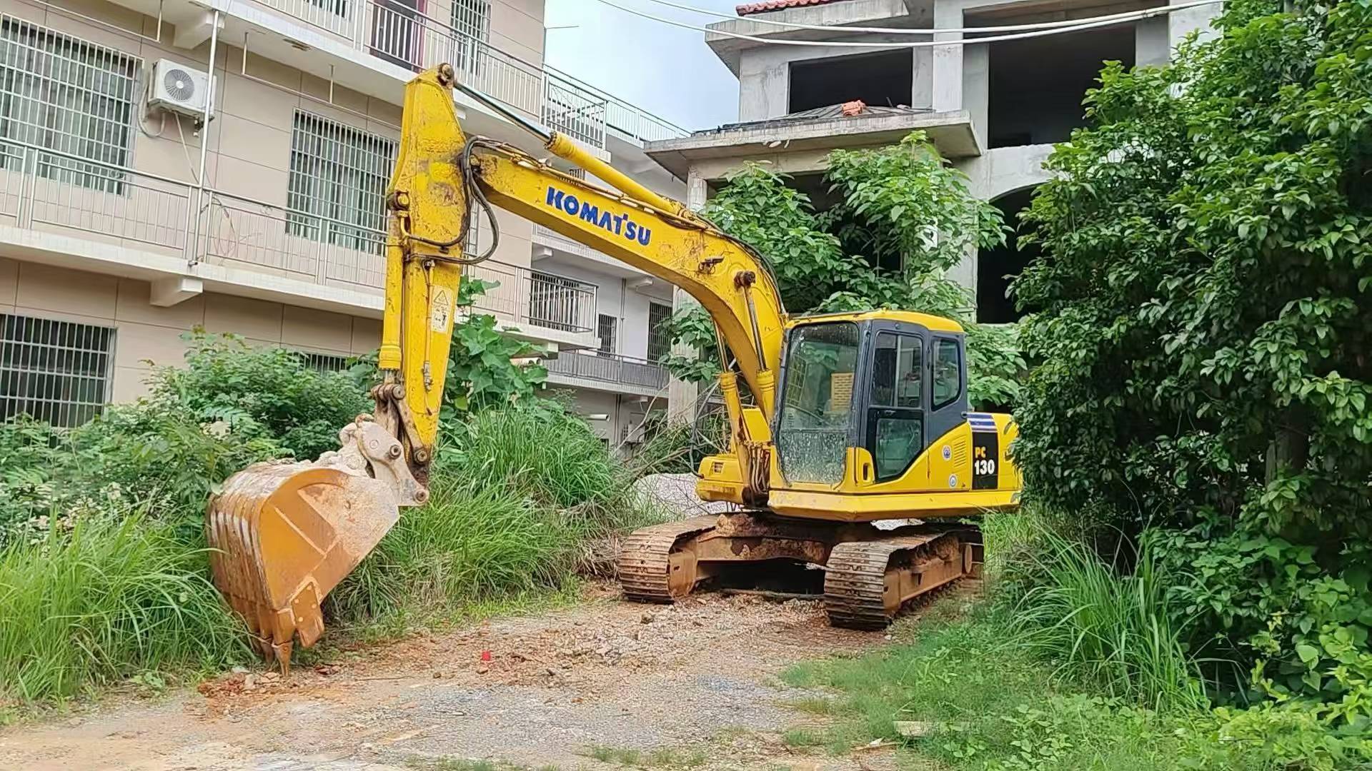 Buy Komatsu PC130-7 Used Excavator / 2
