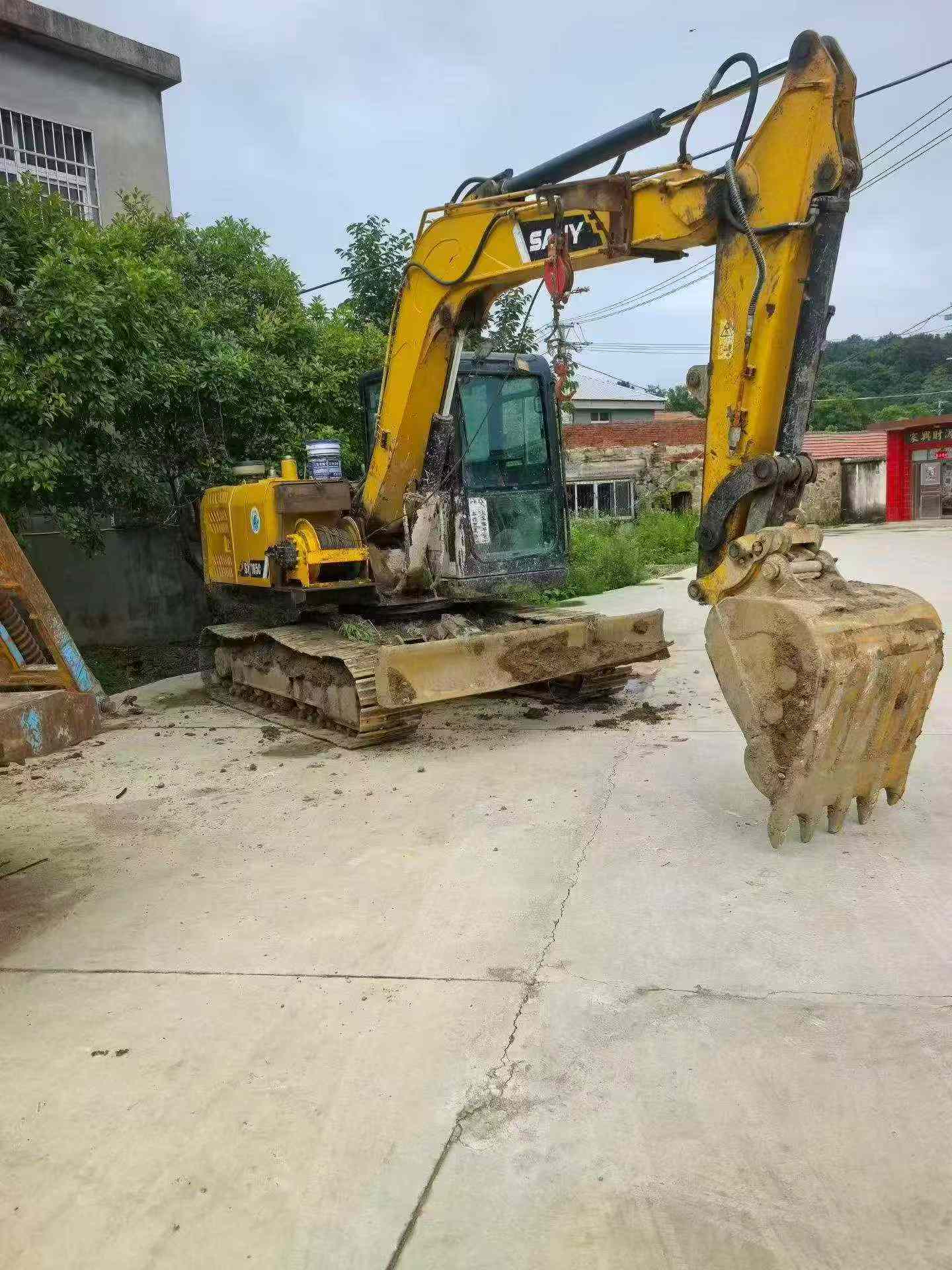 Buy Sany SY95C Used Excavator / 2