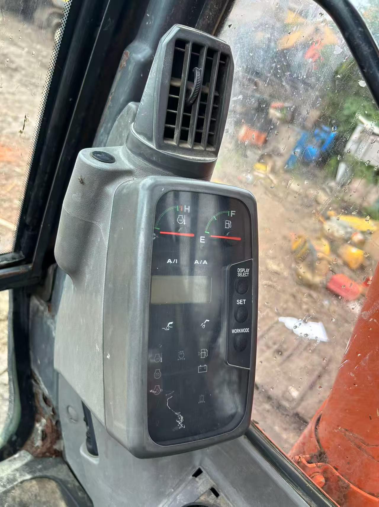 Buy Hitachi EX240-3 Used Excavator / 9