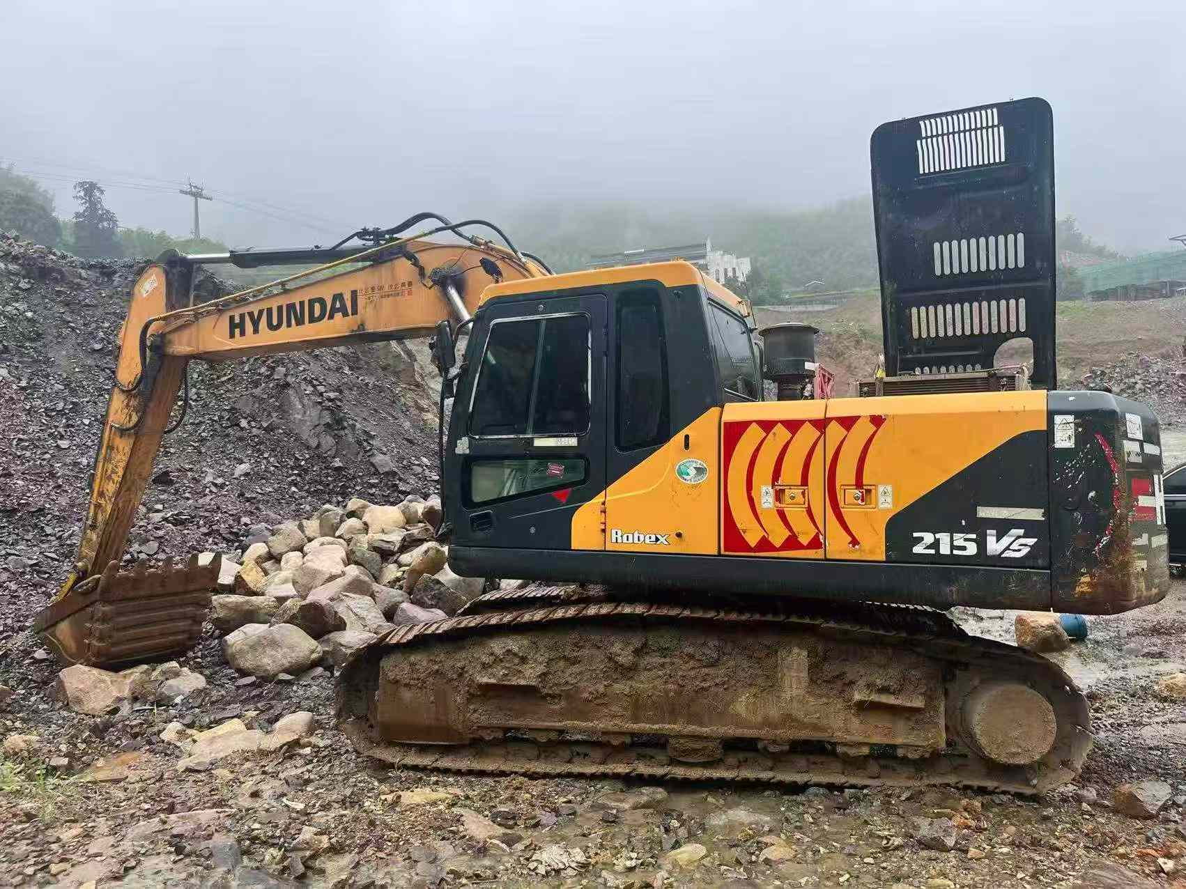 Buy Hyundai R215VS Used Excavator / 8