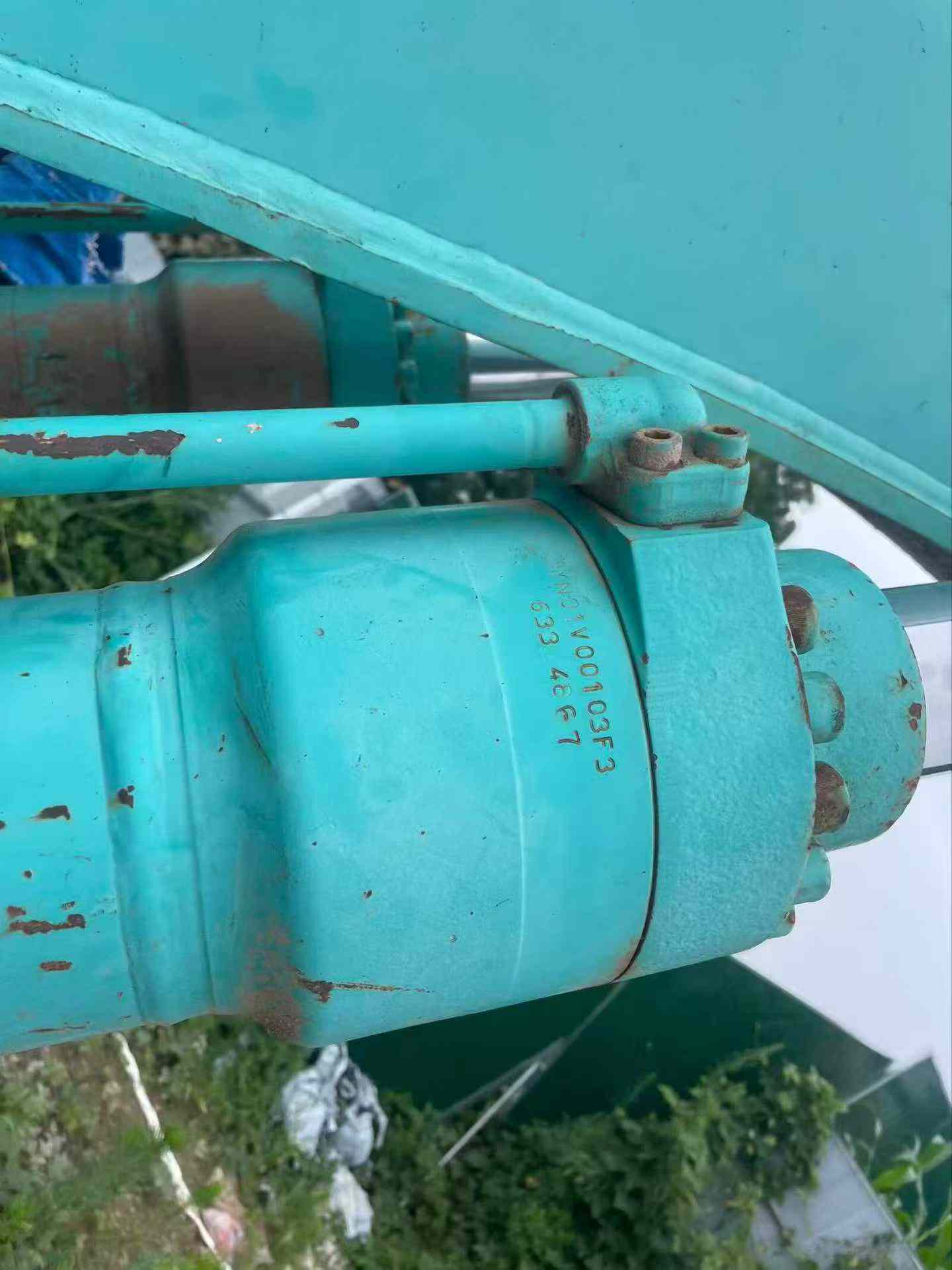 Buy Kobelco SK200 Used Excavator / 4
