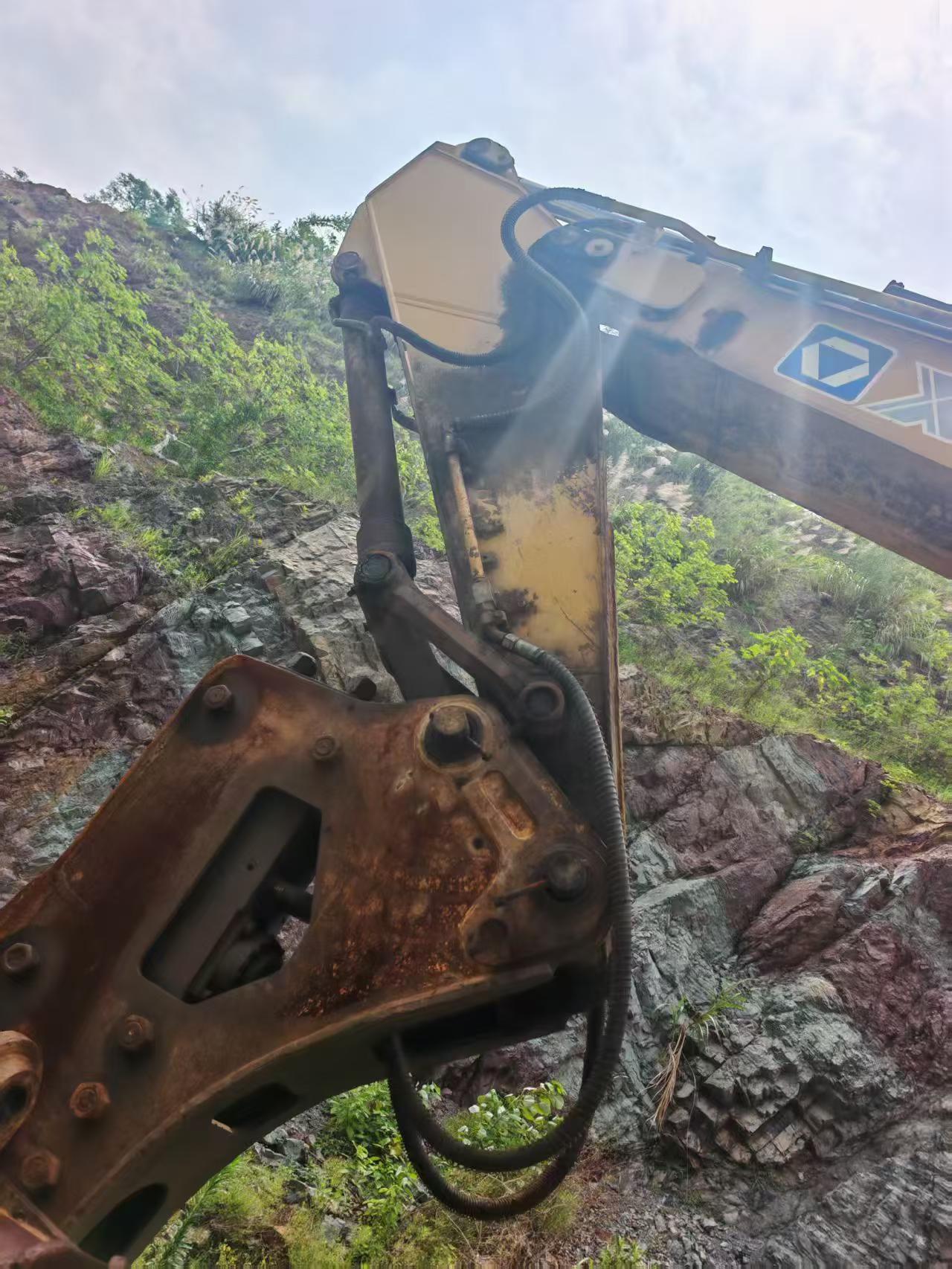 Buy XCMG XE370 Used Excavator / 3