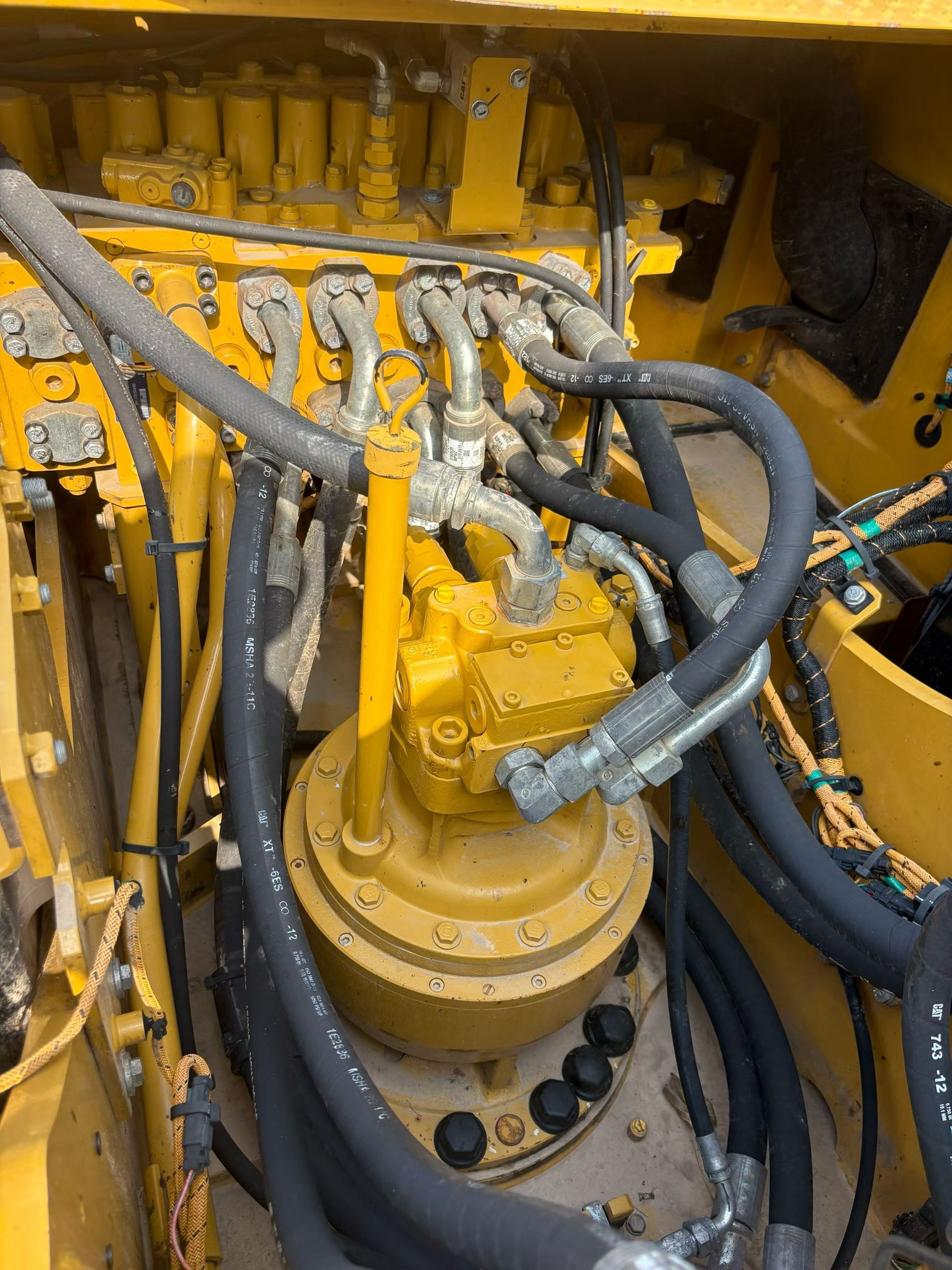 Buy Caterpillar 323 Used Excavator / 7
