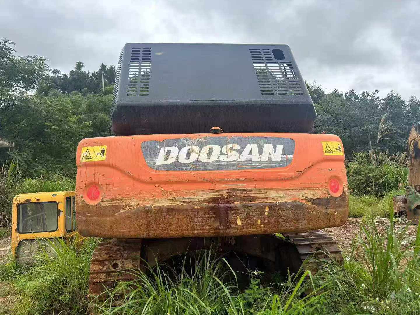 Buy Doosan DH420 Used Excavator / 3