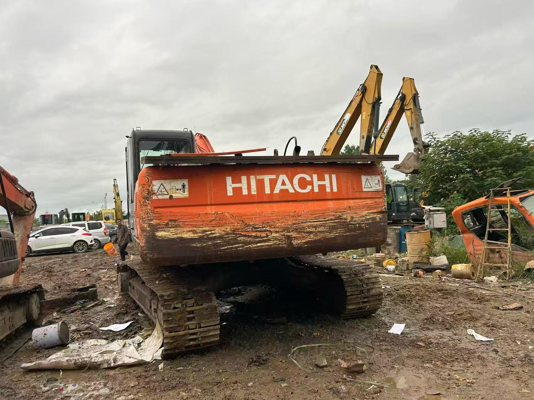 Buy Hitachi EX240-3 Used Excavator / 8